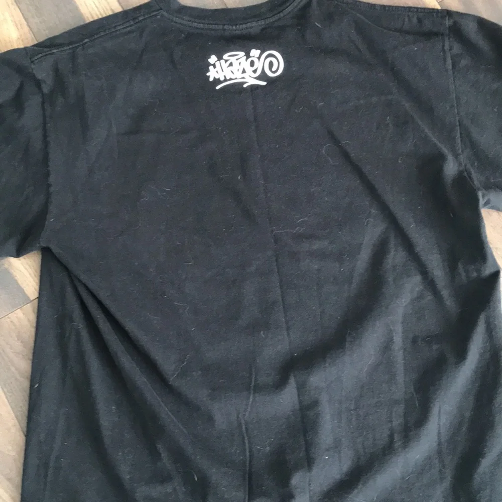 Stussy Black Tee with Red & White Drip Logo - Picture 3 of 4